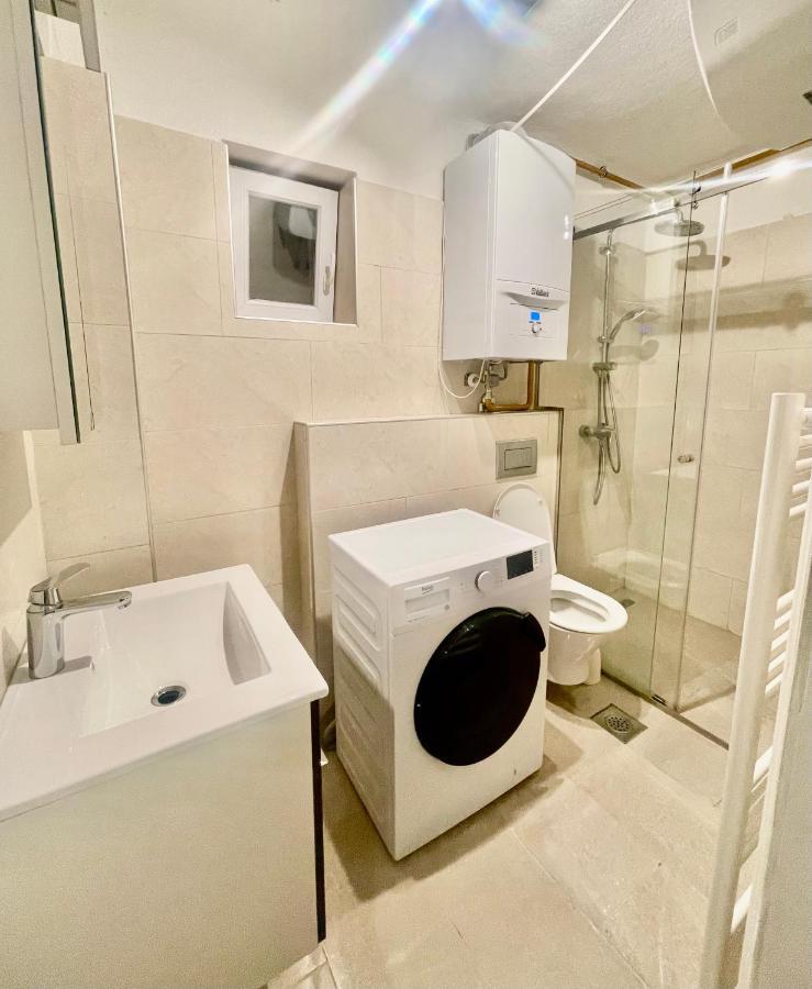 Ferhadija Lounge Apartment ซาราเยโว ภายนอก รูปภาพ